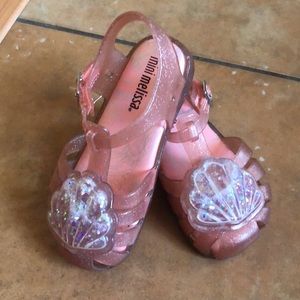 Mini Melissa Mini Aranha XII Sandal 9 seashell 🐚